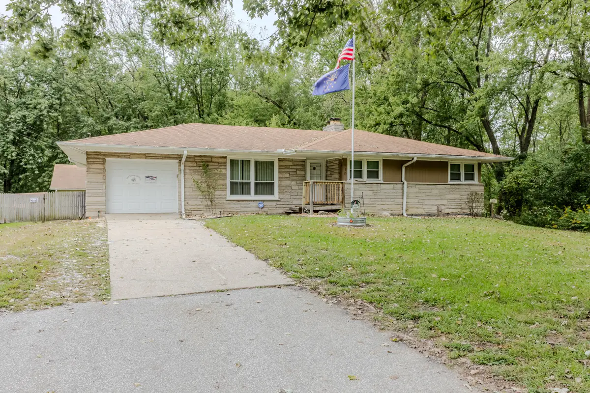 810 S Cline Avenue, Griffith, IN 46319 - #1