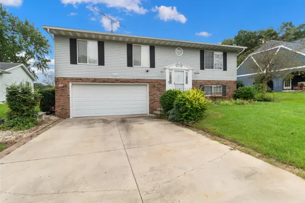 4142 Augusta Drive, Crown Point, IN 46307