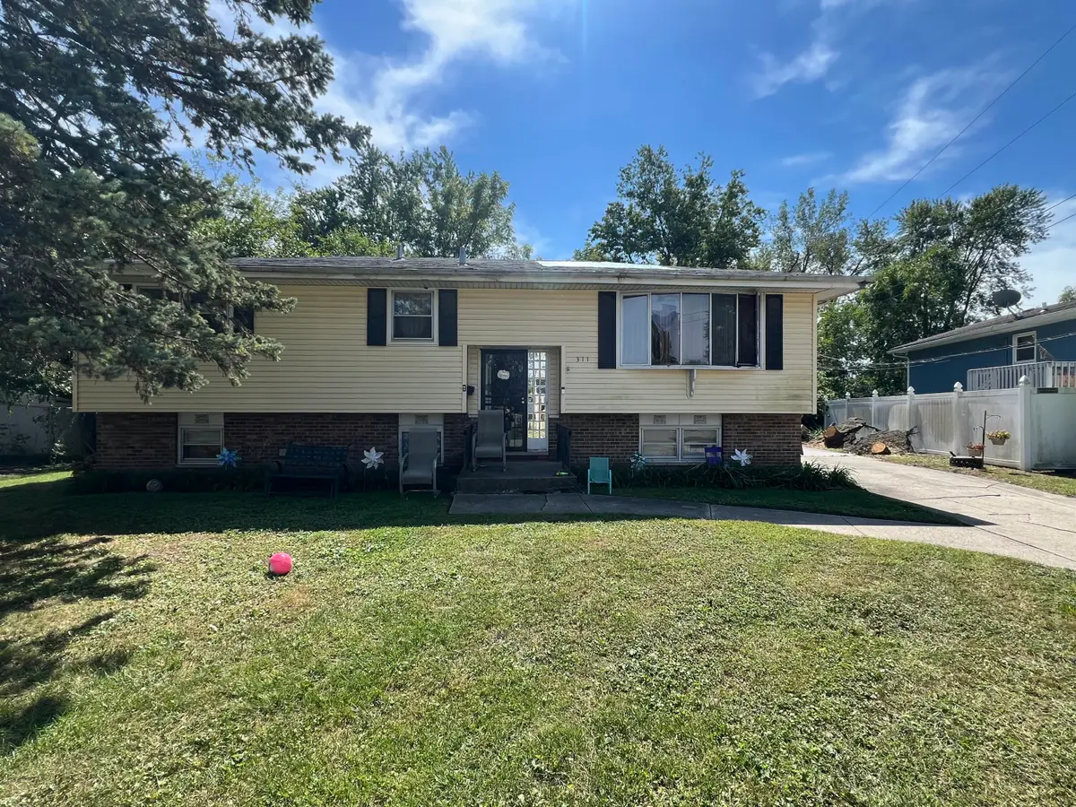 311 W 40th Lane, Griffith, IN 46319 - #1
