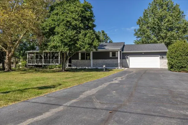 141 W 850 N, Valparaiso, IN 46385