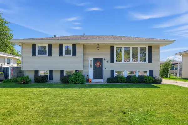 909 Tyler Avenue, Dyer, IN 46311