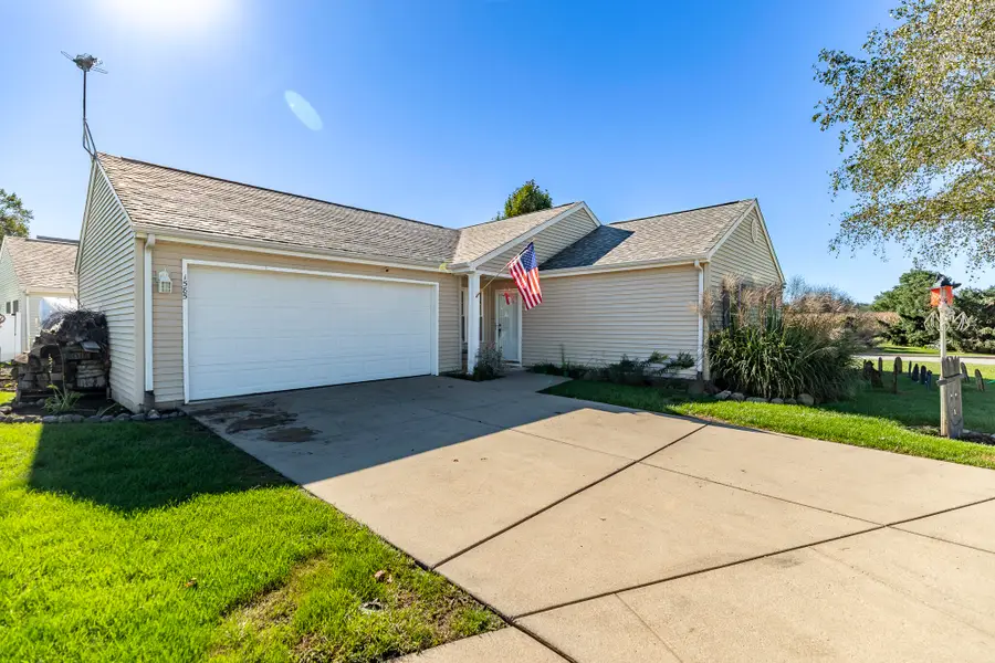 1585 Saugus Close, Valparaiso, IN 46385 - #3