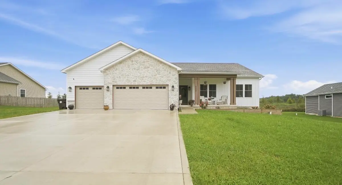 530 Scenic View Avenue, Valparaiso, IN 46385 - #1