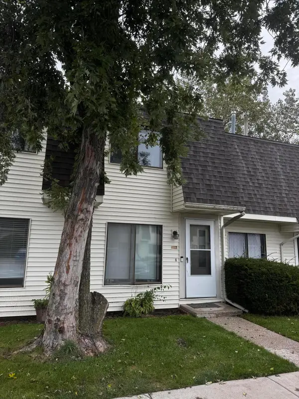 448 E 60th Place, Merrillville, IN 46410