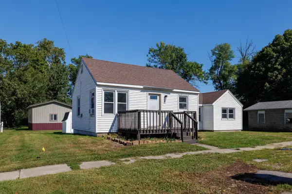 124 W School Street, Wolcott, IN 47995
