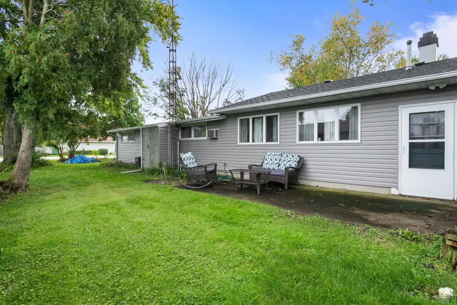 529 W Elm Street, New Carlisle, IN 46552 - #2