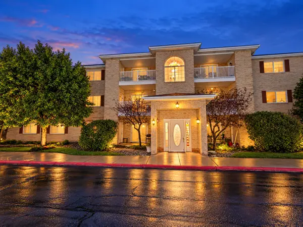 2039 W 75th Place #15, Merrillville, IN 46410