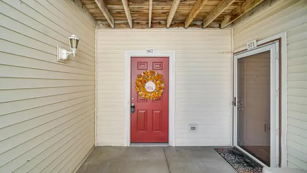 967 Misty Glen Drive, Valparaiso, IN 46385