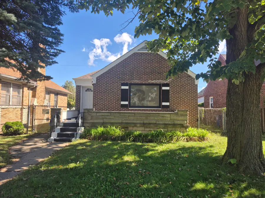 561 W Taft Street, Gary, IN 46404 - #2