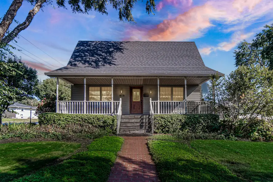 1447 N Woodlawn Avenue, Griffith, IN 46319 - #2