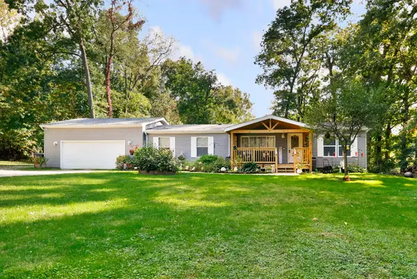 62 E Division Road, Valparaiso, IN 46383