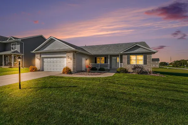 285 Apple Grove Lane, Valparaiso, IN 46385