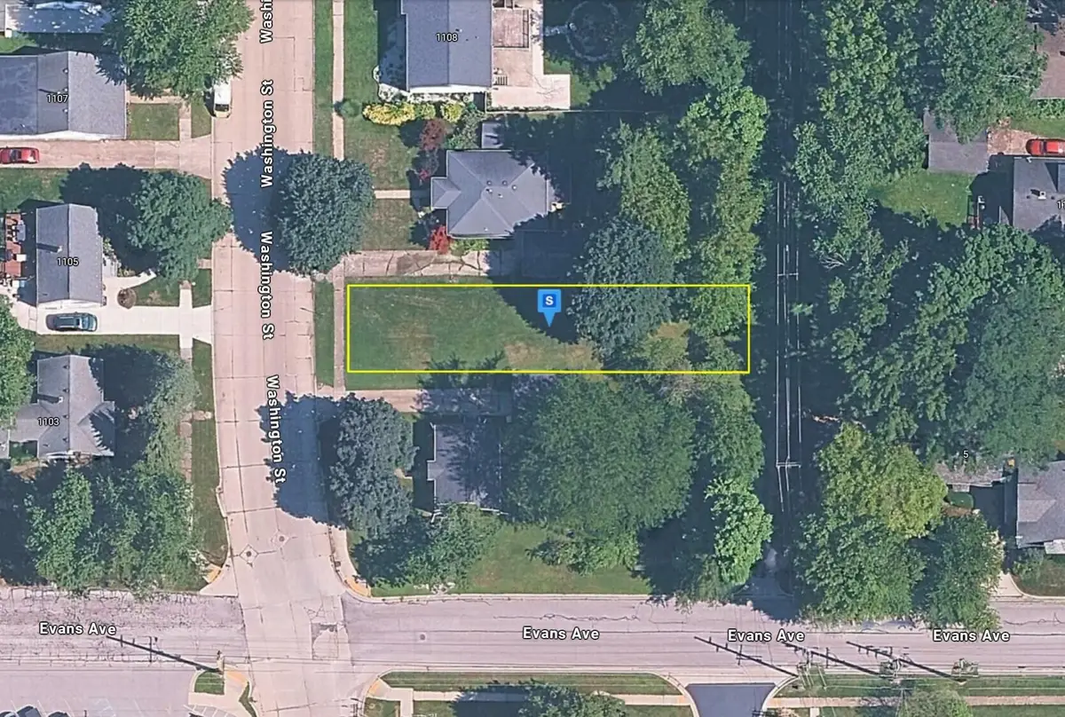 1104 Washington Street, Valparaiso, IN 46383 - #1