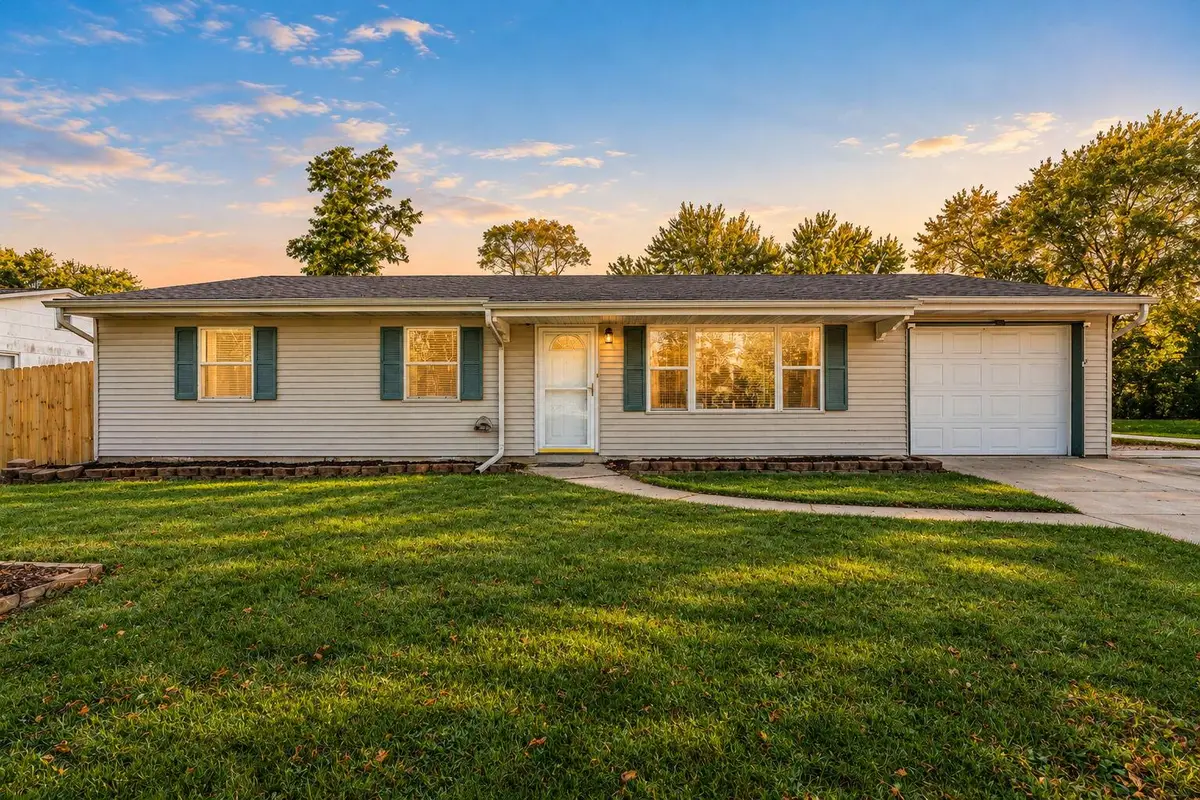 724 Capitol Road, Valparaiso, IN 46385 - #1