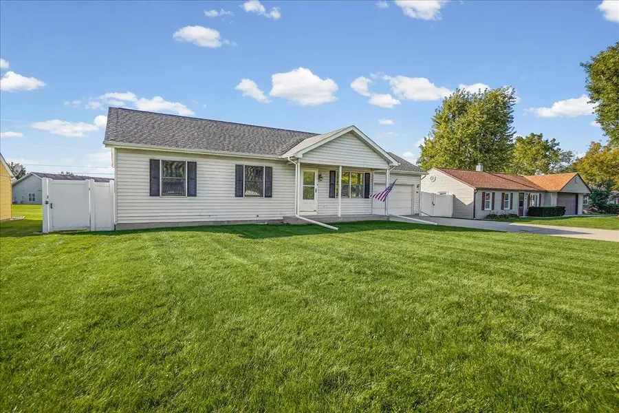 8404 Ellsworth Place, Merrillville, IN 46410 - #3