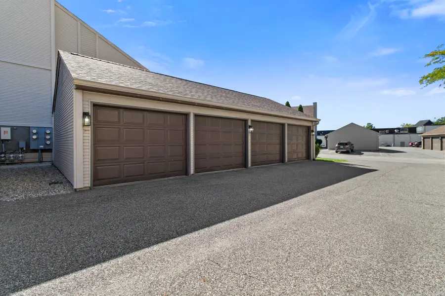 3502 Timberbridge Drive #F, Valparaiso, IN 46383 - #3