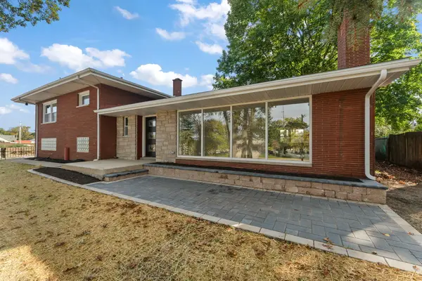 3330 Ridge Road, Highland, IN 46322