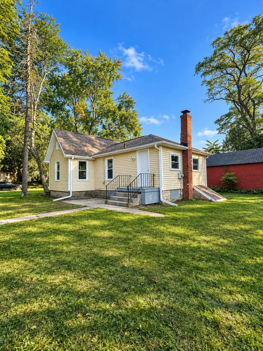 210 Ridgeland Avenue, Michigan City, IN 46360 - #3