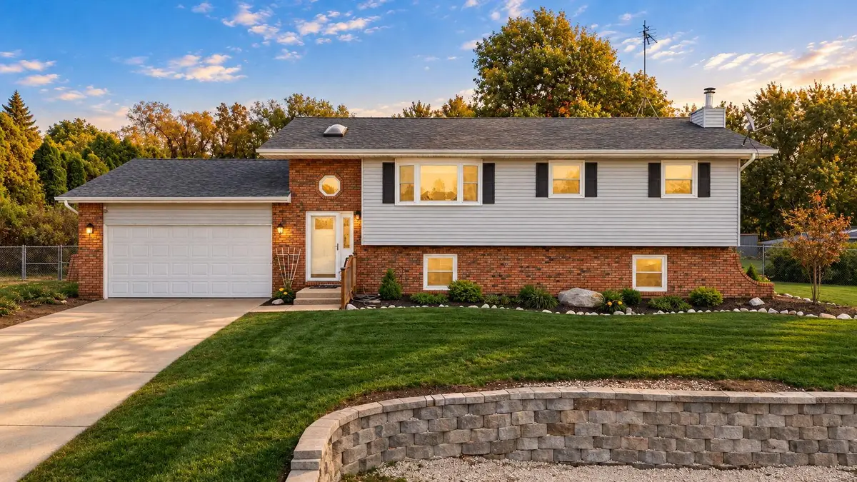 427 Northfield Lane, Valparaiso, IN 46383 - #1
