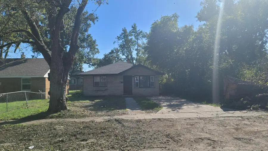 631 E 46th Avenue, Gary, IN 46409 - #2