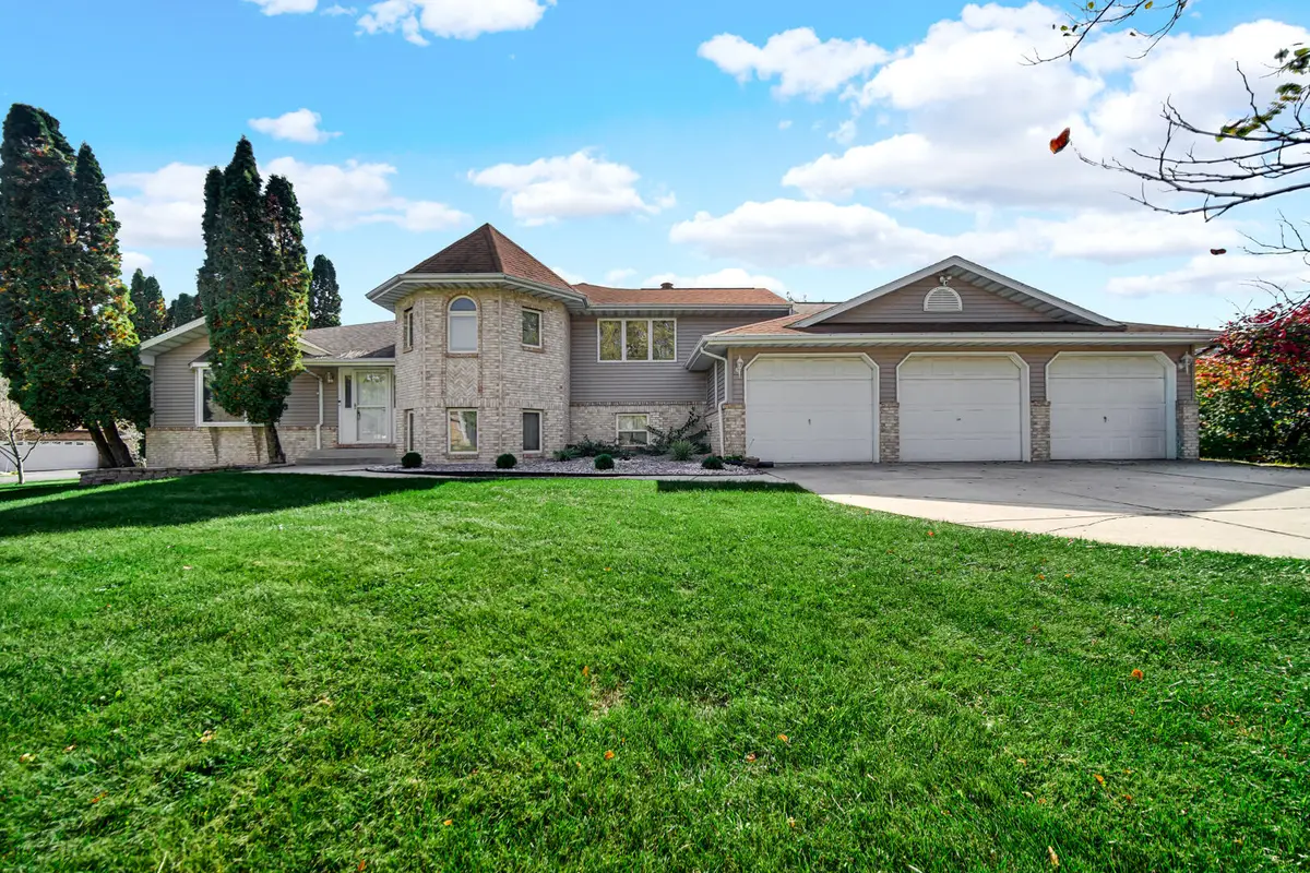 7657 71st Court, Hobart, IN 46342 - #1