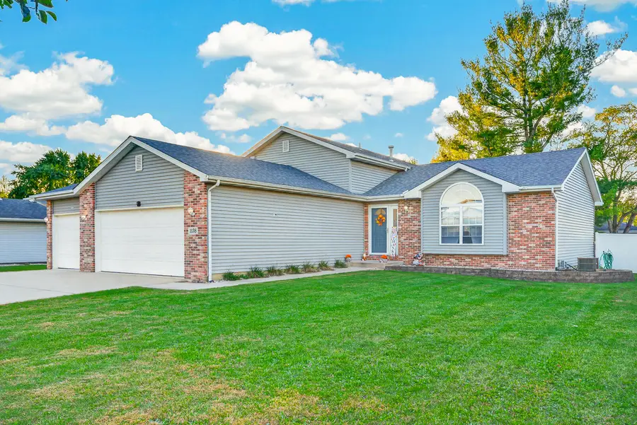 1138 S Delaware Street, Hobart, IN 46342 - #3
