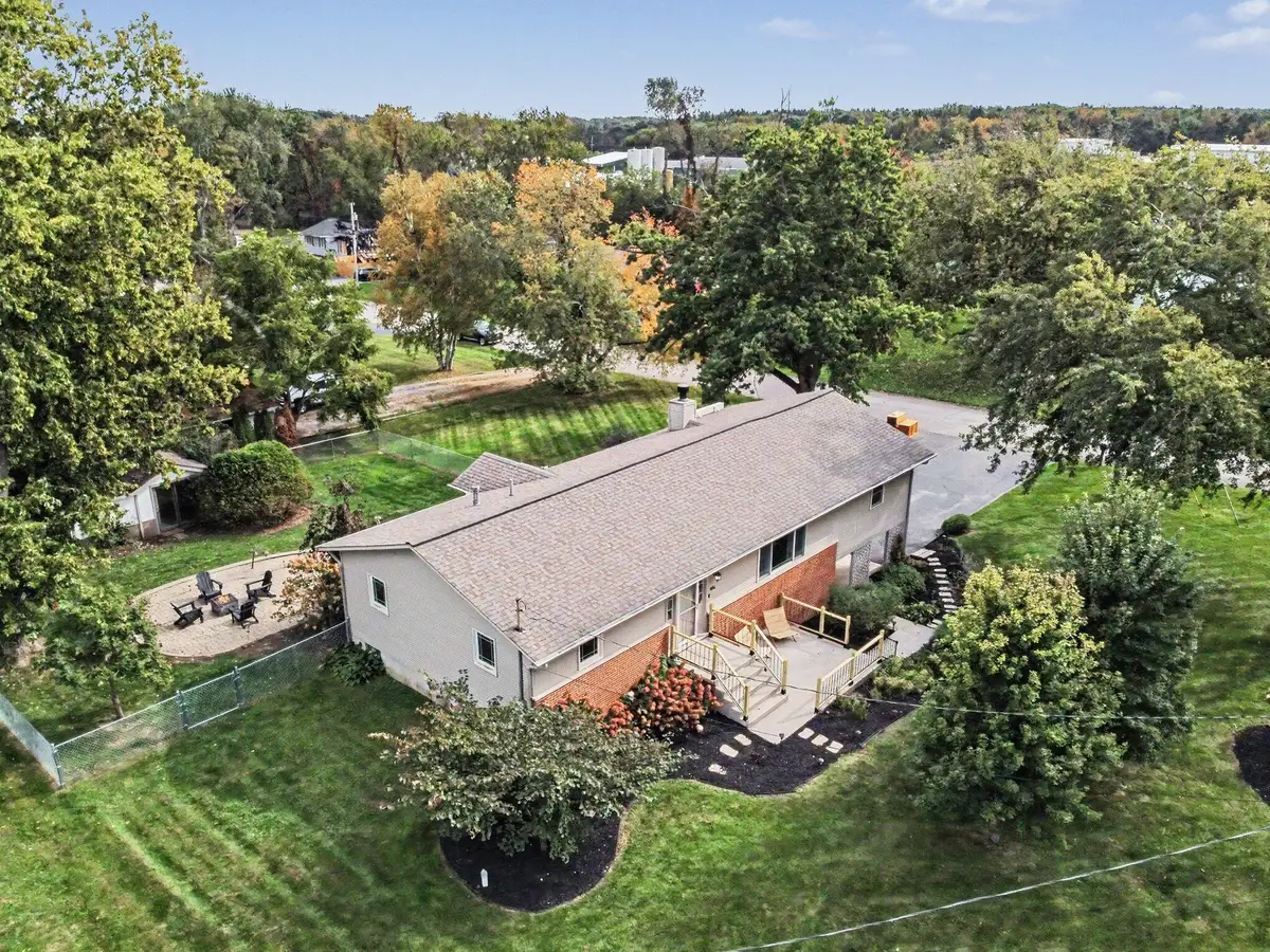401 E 75 N, Valparaiso, IN 46383 - #1