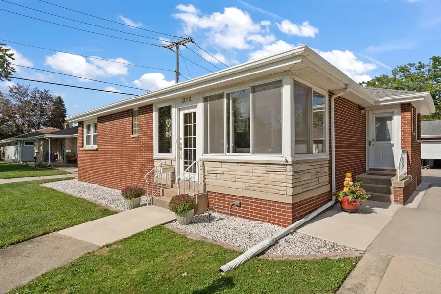 3013 Strong Street, Highland, IN 46322 - #3