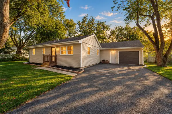 5406 Smilax Lane, Valparaiso, IN 46383