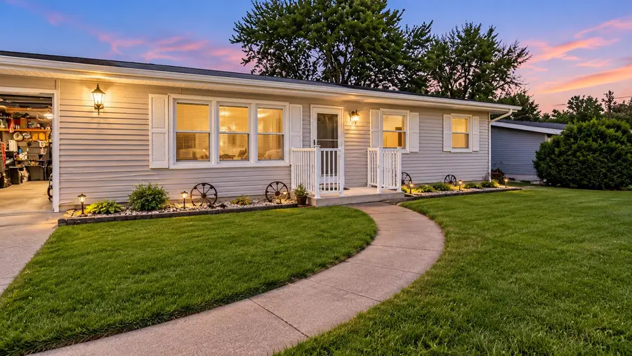 407 Salt Creek Pkwy, Valparaiso, IN 46385 - #2