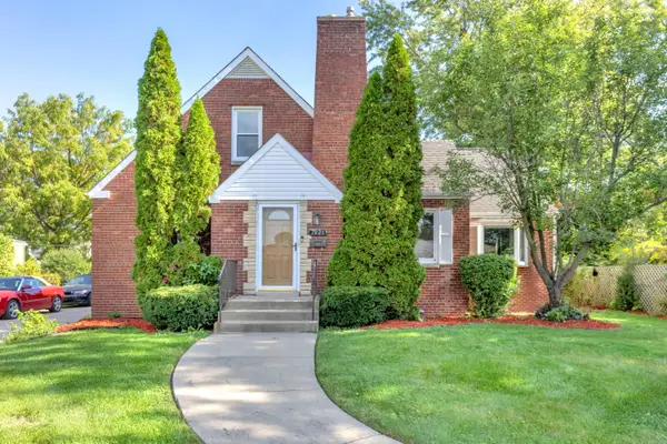 7821 State Line Avenue, Munster, IN 46321