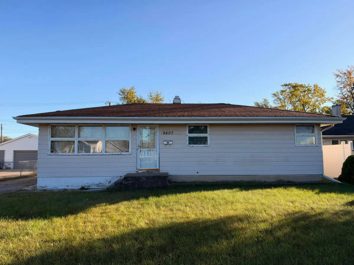 9607 O Day Drive, Highland, IN 46322 - #1