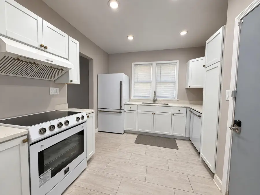 1032 Kenwood Street, Hammond, IN 46320 - #2