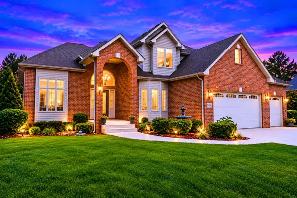 9405 Julia Drive, St. John, IN 46373