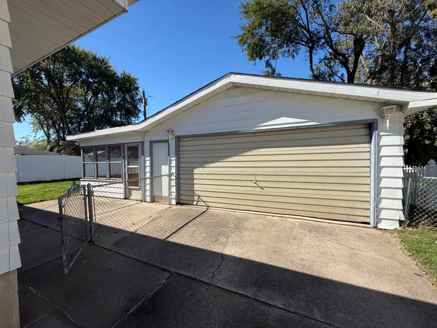 10004 Erie Place, Highland, IN 46322 - #3