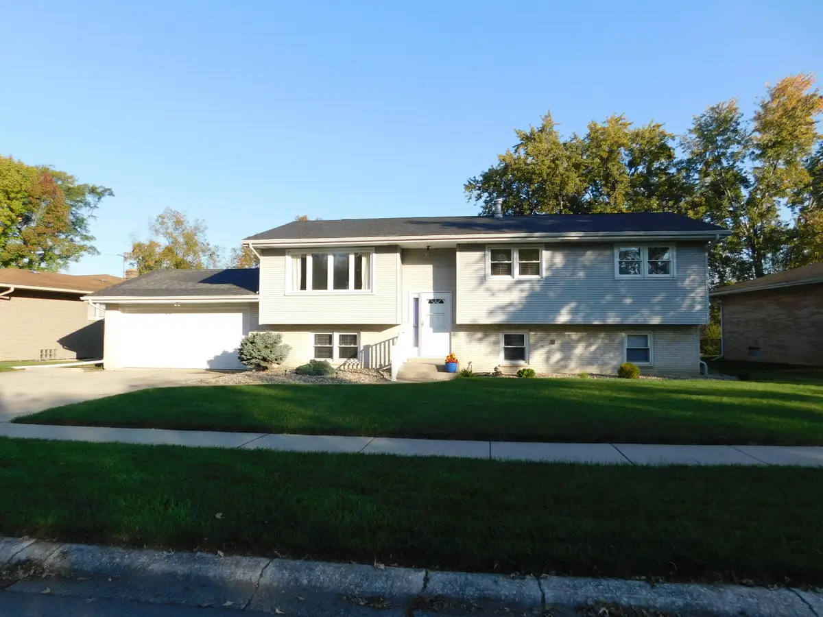 3014 W 60th Drive, Merrillville, IN 46410 - #1