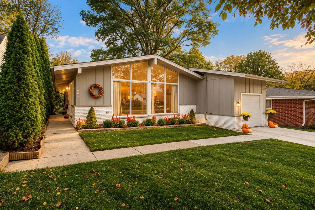 604 Elmhurst Street, Valparaiso, IN 46385 - #1