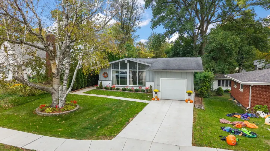 604 Elmhurst Street, Valparaiso, IN 46385 - #3