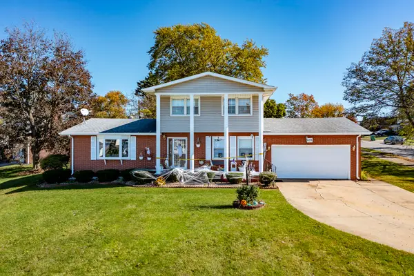 605 E 78th Place, Merrillville, IN 46410