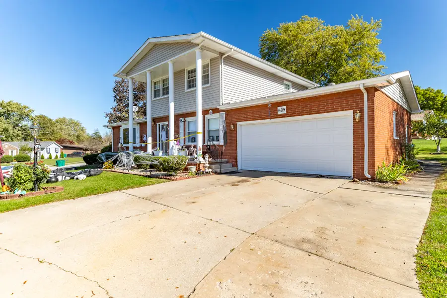 605 E 78th Place, Merrillville, IN 46410 - #2