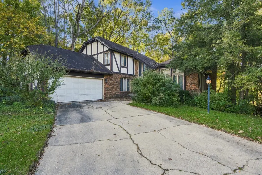 401 Shorewood Court, Valparaiso, IN 46385 - #2