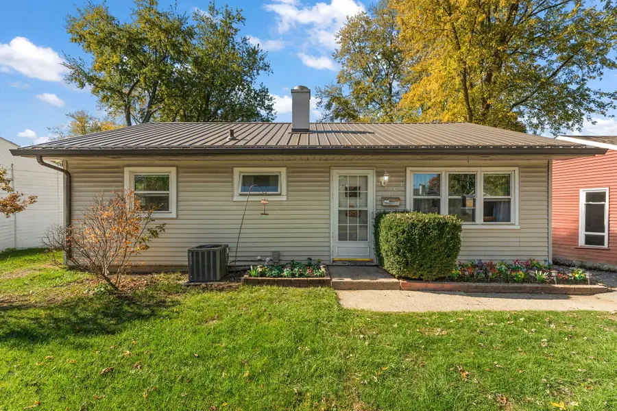 303 Chester Avenue, Valparaiso, IN 46383 - #2