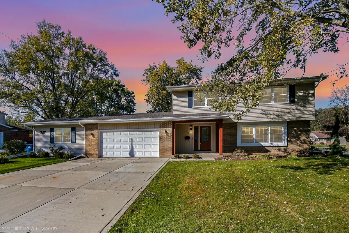 705 S Pettibone Street, Crown Point, IN 46307 - #1