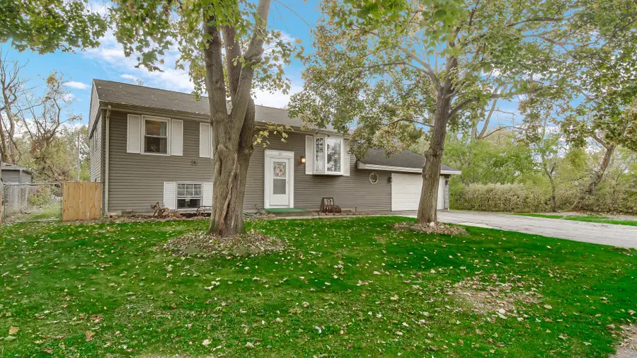 1107 W 39th Place, Hobart, IN 46342 - #2