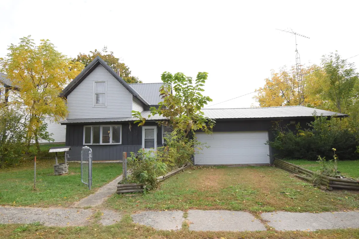 407 N Illinois Street, Remington, IN 47977 - #1