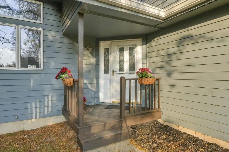 415 Sand Creek Drive N, Chesterton, IN 46304 - #2