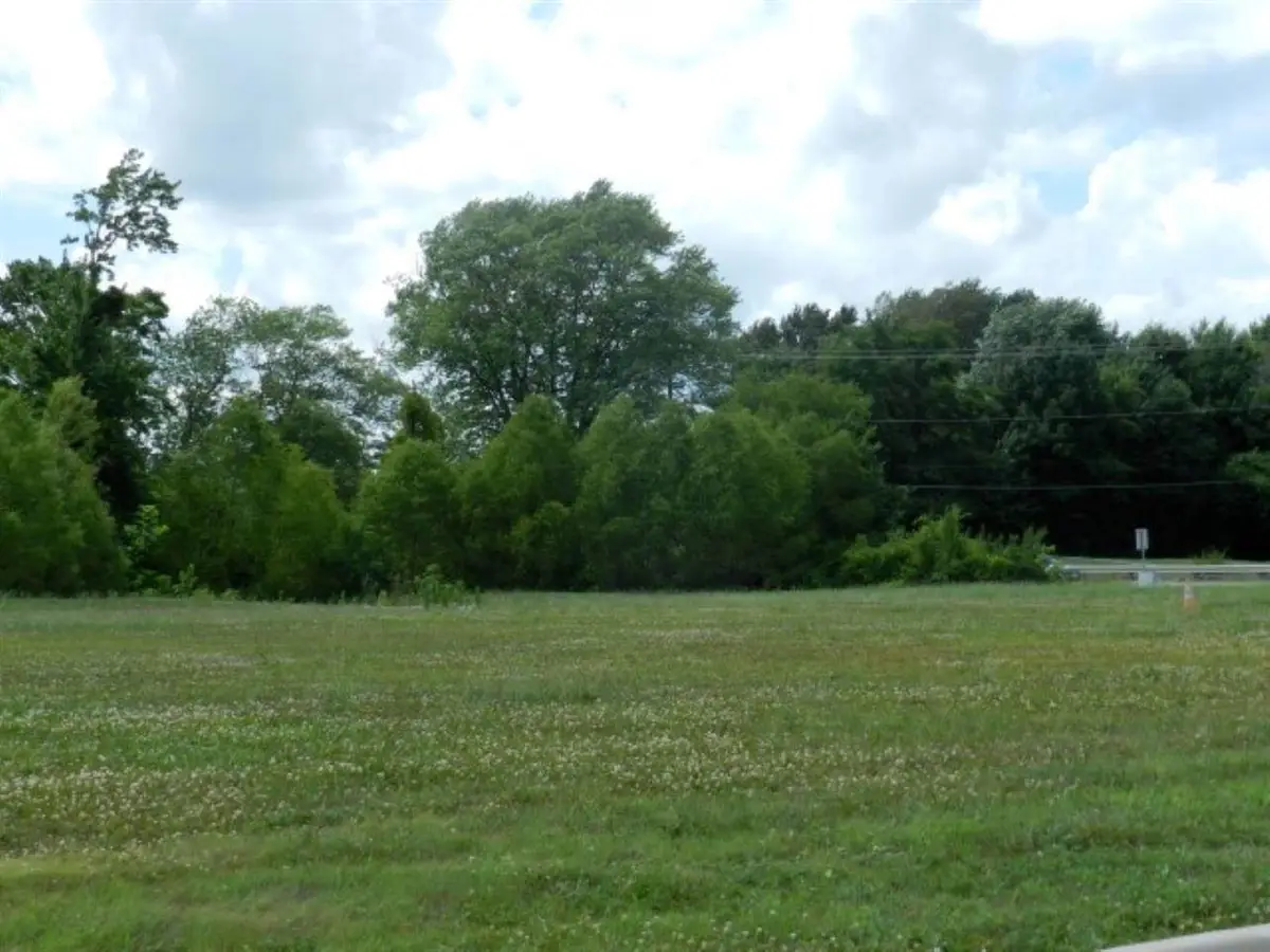 3221 W Broadway Street, Princeton, IN 47670 - Image #1