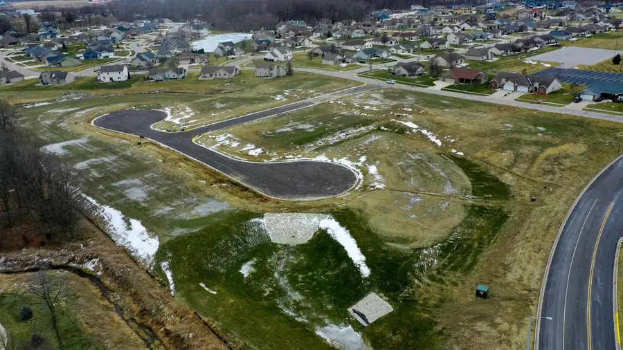 1042 W Green Meadow Run, Columbia City, IN 46725 - Image #3