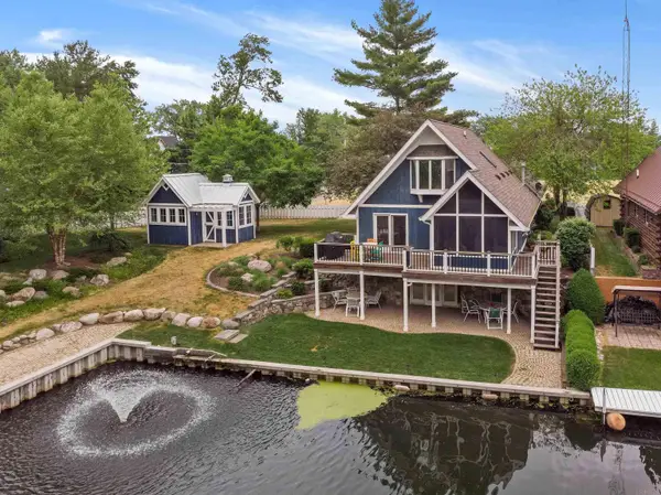 10529 N Moore Street, Syracuse, IN 46567