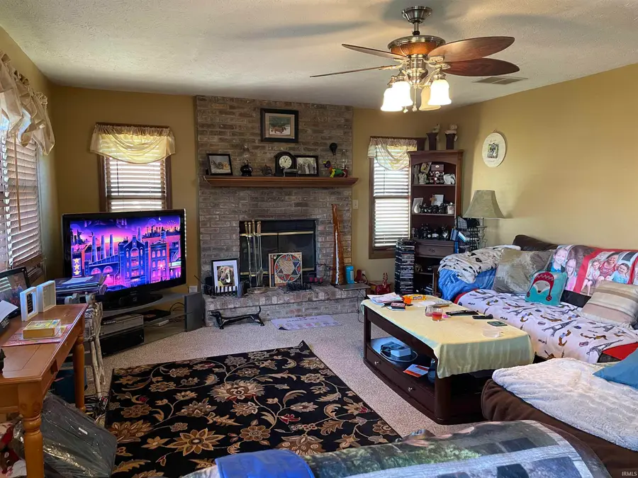 92 N Park Forest Drive, Whiteland, IN 46184 - Image #3